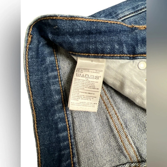 Old navy mom denim shorts cut off high waisted - Picture 3 of 4